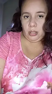 Snapshot of luzdanna chatting on 10-01-25, 03:12 luzdanna online show from 10-01-25, 03:12