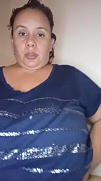 Snapshot of luzdanna chatting on 10-26-25, 06:03 luzdanna online show from 10-26-25, 06:03