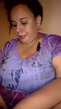 Snapshot of luzdanna chatting on 10-31-25, 03:13 luzdanna online show from 10-31-25, 03:13