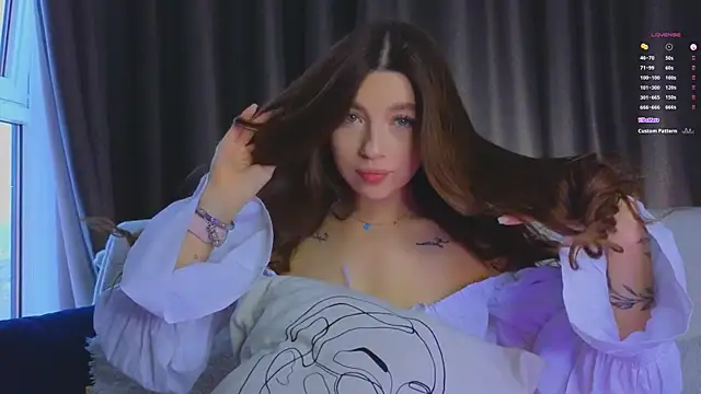 VirginiaHouston online show from 11-12-25, 06:25