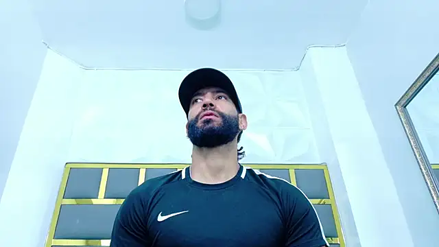 Snapshot of yorbymaxx chatting on 11-29-25, 02:09 yorbymaxx online show from 11-29-25, 02:09