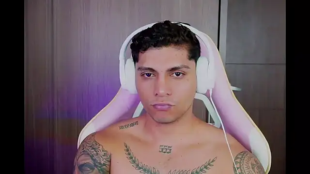 Nicolasmontoya16 online show from 04-30-26, 05:41