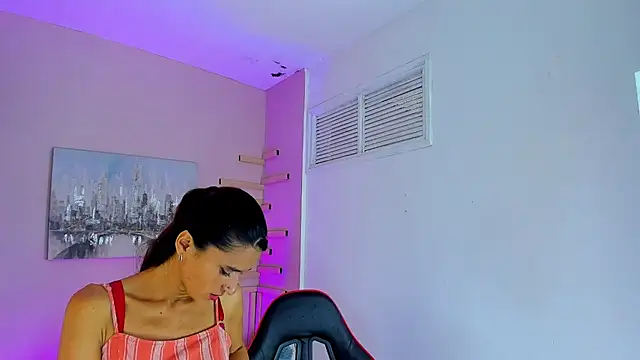 Snapshot of maraiah_petit chatting on 09-24-25, 06:33 maraiah petit online show from 09-24-25, 06:33