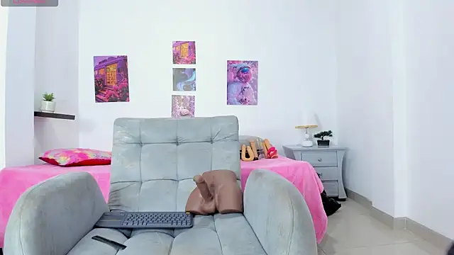 Snapshot of saori_022 chatting on 10-01-25, 03:12 saori 022 online show from 10-01-25, 03:12