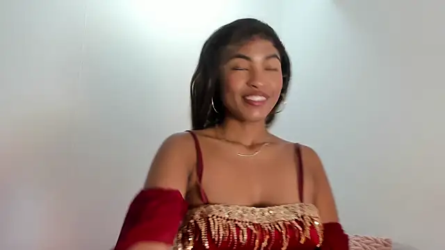 Snapshot of sienna_glow chatting on 04-29-26, 02:10 sienna glow online show from 04-29-26, 02:10