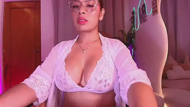 Snapshot of megansan_ chatting on 05-07-26, 02:22 megansan online show from 05-07-26, 02:22