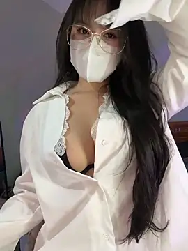 Snapshot of Donna11 chatting on 02-05-26, 01:32 Donna11 online show from 02-05-26, 01:32