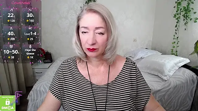 hunters woman online show from 10-08-25, 02:04