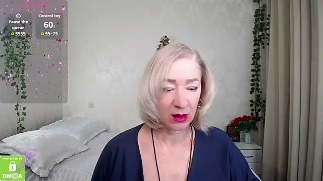 hunters woman online show from 11-11-25, 02:06