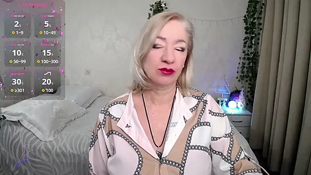 hunters woman online show from 12-15-25, 10:47