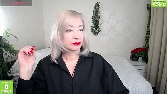 hunters woman online show from 03-29-26, 05:02