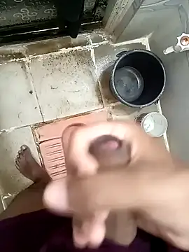 Snapshot of twpatil chatting on 10-14-25, 07:53 twpatil online show from 10-14-25, 07:53