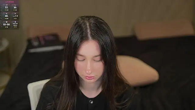 Snapshot of Jenny_Bliss chatting on 12-03-25, 11:30 Jenny Bliss online show from 12-03-25, 11:30