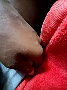 Snapshot of RAYI_Queen_3 chatting on 01-10-26, 10:03 RAYI Queen 3 online show from 01-10-26, 10:03