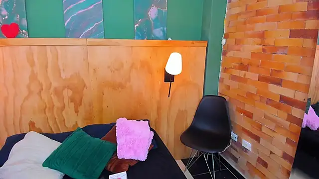 milavega  online show from 10-14-25, 12:06