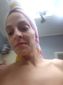 amymatthews92 online show from 10-10-25, 08:19