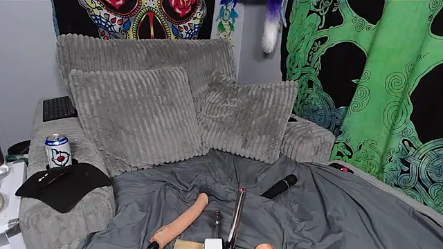 amymatthews92 online show from 04-13-26, 02:11