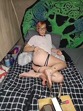 amymatthews92 online show from 06-08-26, 03:18