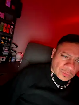 Snapshot of Ranthru13 chatting on 09-24-25, 06:50 Ranthru13 online show from 09-24-25, 06:50