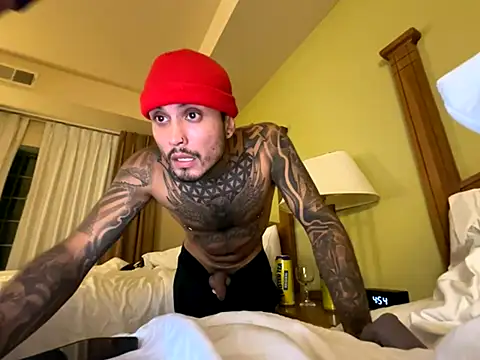 Snapshot of Ranthru13 chatting on 10-02-25, 10:55 Ranthru13 online show from 10-02-25, 10:55