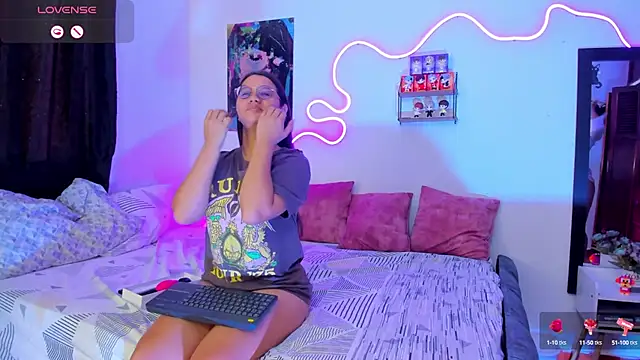 Dilan and Mia online show from 09-20-25, 04:30