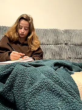 Snapshot of SeccySerena chatting on 10-26-25, 05:08 SeccySerena online show from 10-26-25, 05:08