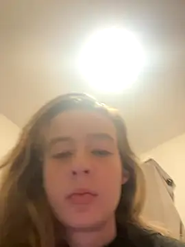 Snapshot of SeccySerena chatting on 11-15-25, 09:21 SeccySerena online show from 11-15-25, 09:21