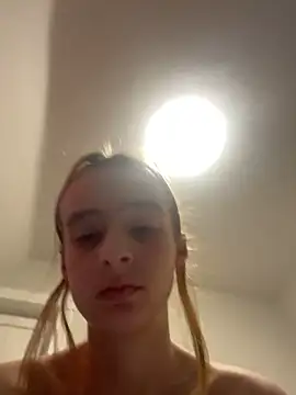 Snapshot of SeccySerena chatting on 02-04-26, 08:47 SeccySerena online show from 02-04-26, 08:47