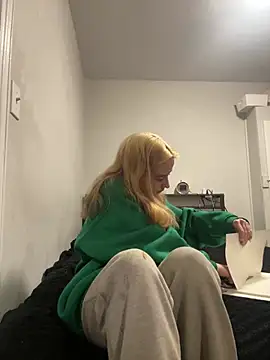 Snapshot of SeccySerena chatting on 02-20-26, 04:51 SeccySerena online show from 02-20-26, 04:51