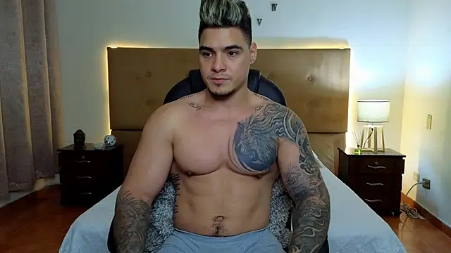 Steven Velez online show from 09-18-25, 01:40