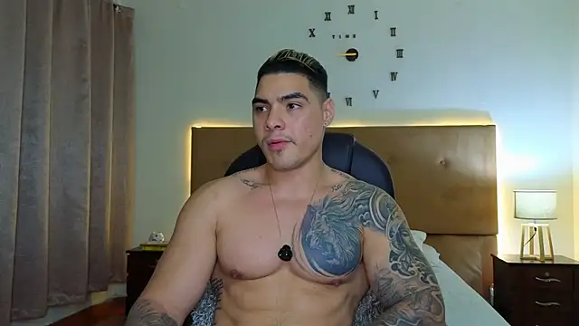 Steven Velez online show from 11-07-25, 04:34