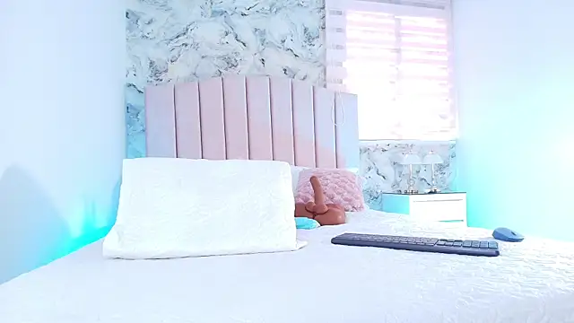 Snapshot of cataleya_ebony_ chatting on 11-06-25, 07:15 cataleya ebony online show from 11-06-25, 07:15