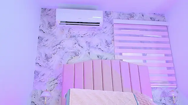 Snapshot of cataleya_ebony_ chatting on 11-13-25, 07:13 cataleya ebony online show from 11-13-25, 07:13