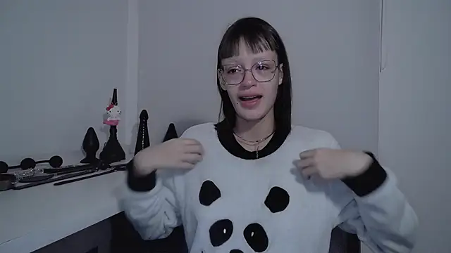 Snapshot of nina_kink chatting on 10-19-25, 07:42 nina kink online show from 10-19-25, 07:42