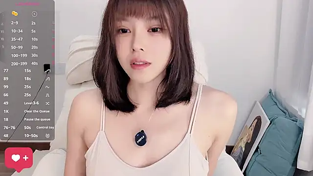 Snapshot of yara_hot1 chatting on 12-18-25, 01:33 yara hot1 online show from 12-18-25, 01:33