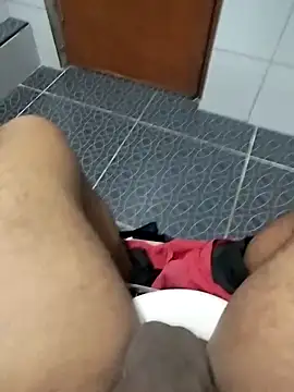 Snapshot of Lale-Adrian chatting on 12-14-25, 10:58 Lale-Adrian online show from 12-14-25, 10:58