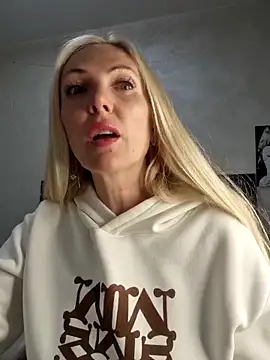 Monna online show from 04-19-26, 03:11