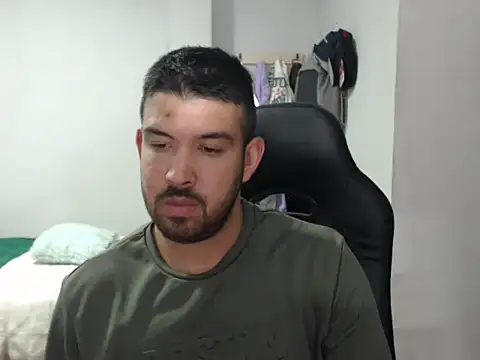 Axel11113 online show from 11-12-25, 02:34