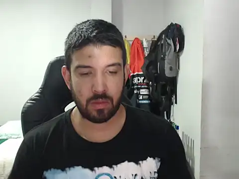 Axel11113 online show from 12-03-25, 01:57