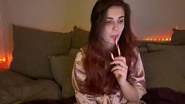 Vivalenti Kiss online show from 12-14-25, 04:23