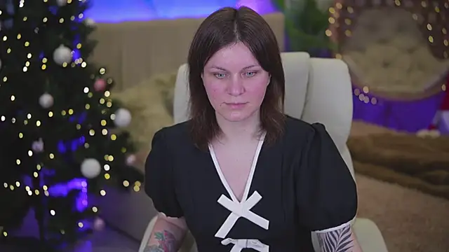 TinaMelt online show from 12-16-25, 07:41