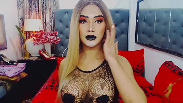 Snapshot of Mistress4fun chatting on 02-16-26, 02:13 Mistress4fun online show from 02-16-26, 02:13