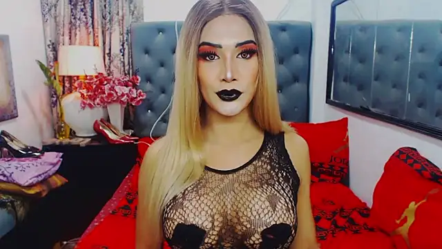 Snapshot of Mistress4fun chatting on 03-13-26, 07:15 Mistress4fun online show from 03-13-26, 07:15