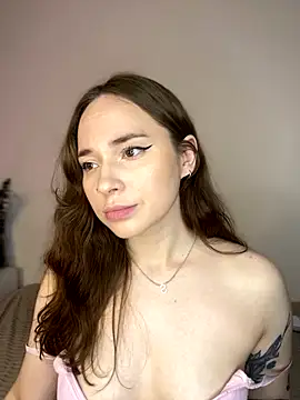 Snapshot of AlexaSpark_ chatting on 09-09-25, 07:24 AlexaSpark online show from 09-09-25, 07:24