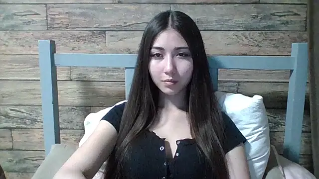 Virginia Hicks online show from 09-17-25, 05:36