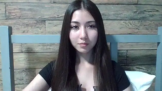 Virginia Hicks online show from 10-08-25, 06:16