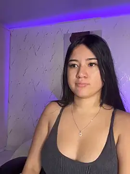 Snapshot of chloekitty69 chatting on 10-27-25, 11:14 chloekitty69 online show from 10-27-25, 11:14