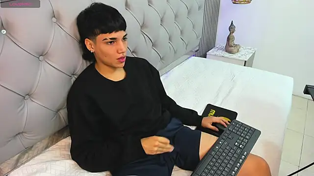 SamBlack  online show from 09-21-25, 01:57