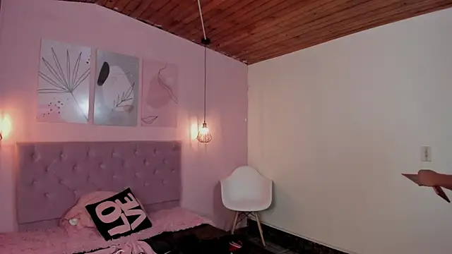 Snapshot of ATENA_JB chatting on 09-10-25, 03:28 ATENA JB online show from 09-10-25, 03:28