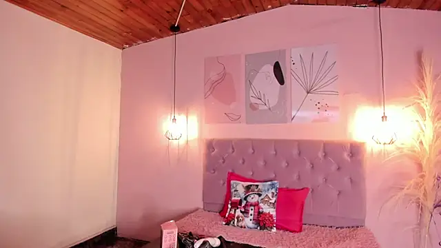 Snapshot of ATENA_JB chatting on 11-25-25, 03:28 ATENA JB online show from 11-25-25, 03:28